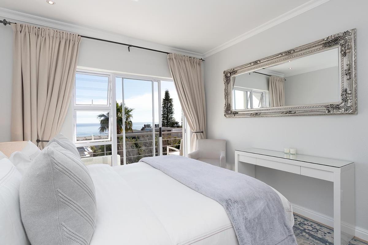 Stunning Sea View Apartment - Camps Bay Ciudad del Cabo Exterior foto
